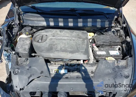 2016 Jeep Cherokee Latitude z USA, uszkodzony, nr VIN 1C4PJMCS3GW318671